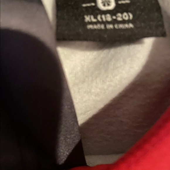 NBA Chicago Bulls Youth Hoodie Retails for $70 - Picture 6 of 7